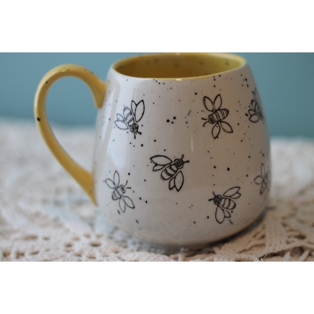 Meritage Bumble Bee Coffee Mug Yellow and Cream